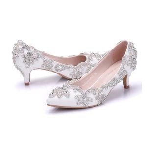 Women shoes with white diamond style glittering